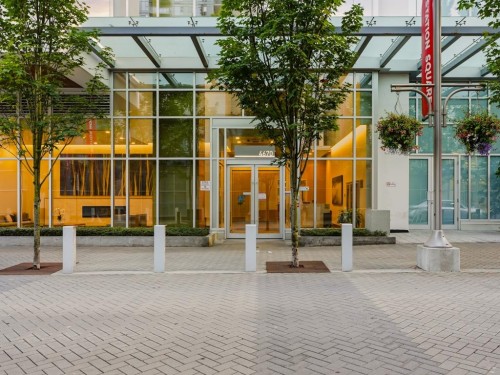 3903-4670 Assembly Way  Burnaby, BC V5H 0H3