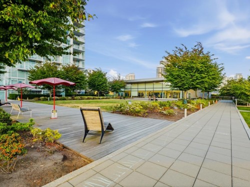3903-4670 Assembly Way, Burnaby, BC 