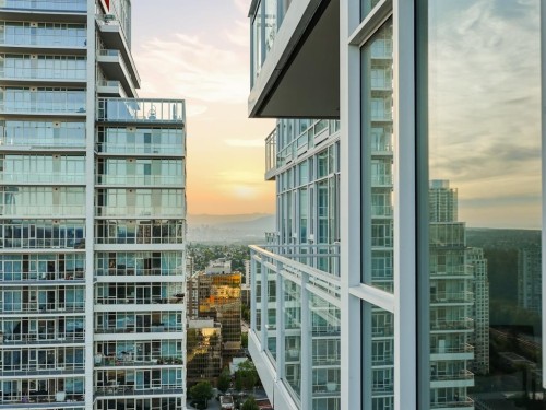 3903-4670 Assembly Way, Burnaby, BC 