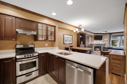 207-2050 Lake Placid Road, Whistler, BC 