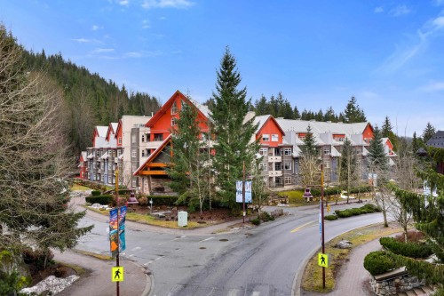 207-2050 Lake Placid Road, Whistler, BC 