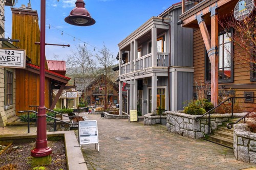 207-2050 Lake Placid Road, Whistler, BC 