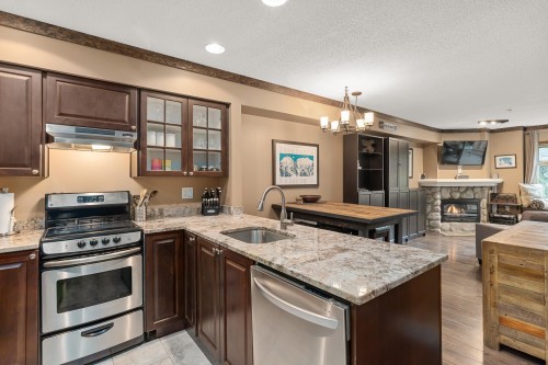 207-2050 Lake Placid Road, Whistler, BC 