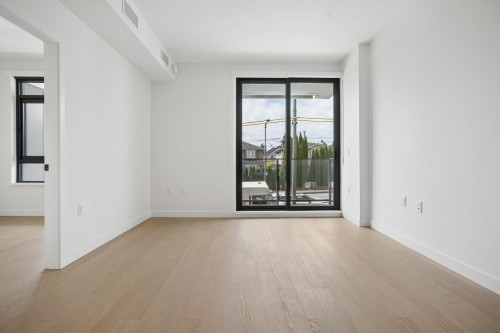 208-8398 Oak Street, Vancouver, BC 