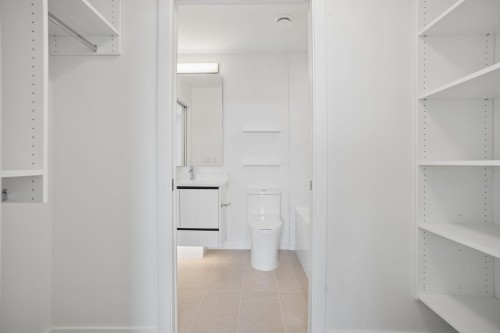 208-8398 Oak Street, Vancouver, BC 