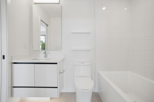 208-8398 Oak Street, Vancouver, BC 