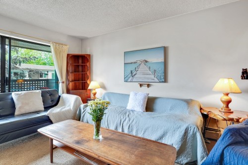 2215 Dundas Street  Vancouver, BC V5L 1J9