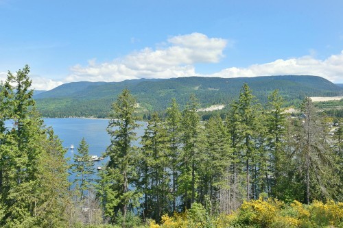 302-5780 Marine Way, Sechelt, BC 