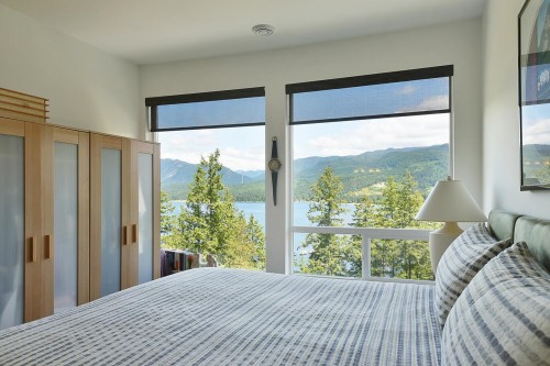 302-5780 Marine Way, Sechelt, BC 