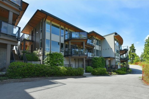 302-5780 Marine Way, Sechelt, BC 
