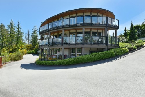 302-5780 Marine Way, Sechelt, BC 