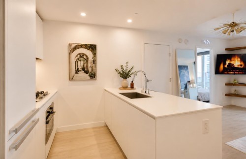 3809-1480 Howe Street, Vancouver, BC 