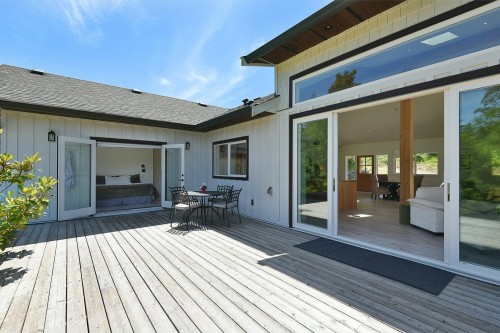 1860 Arboretum Drive, Gibsons, BC 