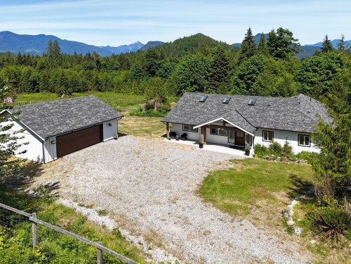 1860 Arboretum Drive, Gibsons, BC 