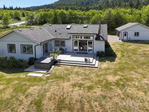 1860 Arboretum Drive, Gibsons, BC 