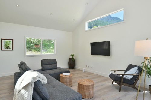 1860 Arboretum Drive, Gibsons, BC 