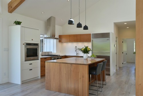 1860 Arboretum Drive, Gibsons, BC 