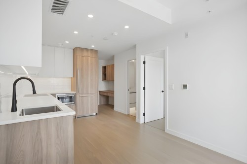 202-8398 Oak Street, Vancouver, BC 