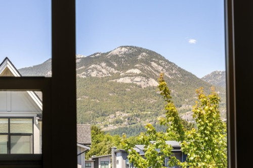 38364 Eaglewind Boulevard, Squamish, BC 