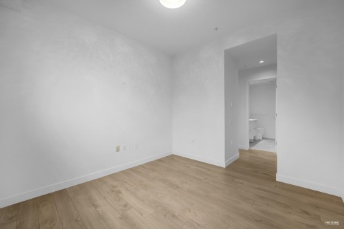109-6677 Cambie Street, Vancouver, BC 