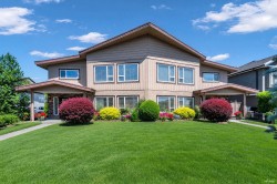 6655 --6657 Aubrey Street Burnaby, BC V5B 2E3