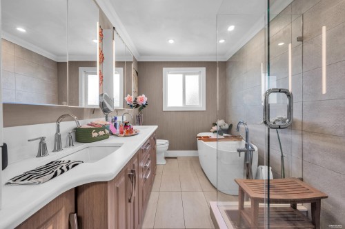 6655 --6657 Aubrey Street, Burnaby, BC 