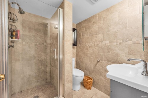 6655 --6657 Aubrey Street, Burnaby, BC 