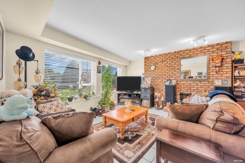 6655 --6657 Aubrey Street, Burnaby, BC 
