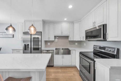 6655 --6657 Aubrey Street, Burnaby, BC 