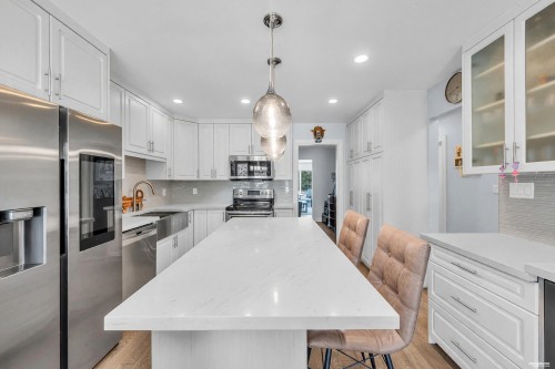 6655 --6657 Aubrey Street, Burnaby, BC 