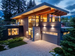 7325 Toni Sailer Lane Whistler, BC V8E 0E3