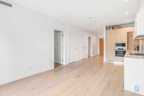 206-6000 Mckay Avenue, Burnaby, BC 