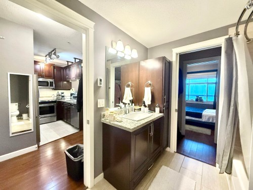 209-12655 190A Street, Pitt Meadows, BC 