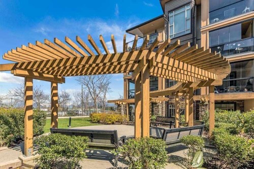 209-12655 190A Street, Pitt Meadows, BC 