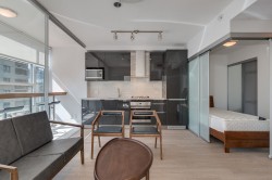 2105-1283 Howe Street Vancouver, BC V6Z 1C1