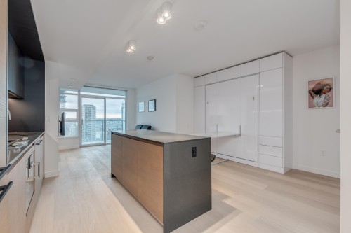 2909-1289 Hornby Street , Vancouver, BC V6Z 0G7 3