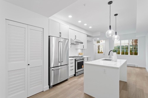 120-720 Robinson Street, Coquitlam, BC 