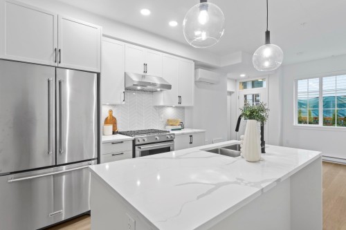 120-720 Robinson Street, Coquitlam, BC 