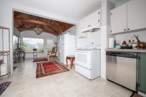 3439 Dundas Street, Vancouver, BC 
