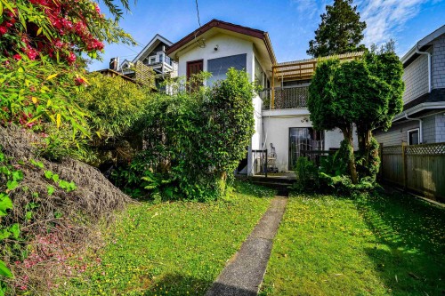 3439 Dundas Street, Vancouver, BC 