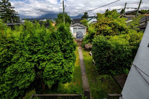 3439 Dundas Street, Vancouver, BC 