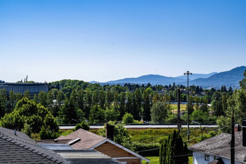 3439 Dundas Street, Vancouver, BC 