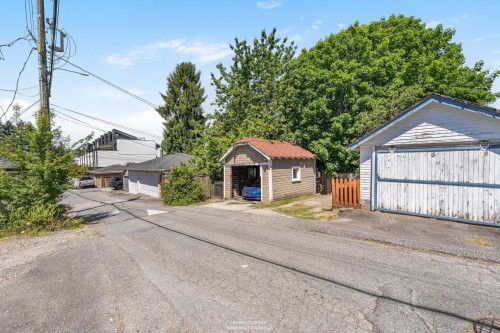 6 King Edward Avenue W, Vancouver, BC 