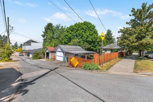 6 King Edward Avenue W, Vancouver, BC 