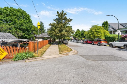 6 King Edward Avenue W, Vancouver, BC 