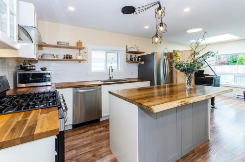 401 Raindance Crescent, West Vancouver, BC 