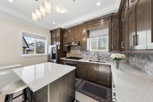 6182 Commercial Street, Vancouver, BC 