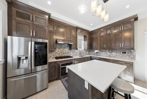 6182 Commercial Street, Vancouver, BC 
