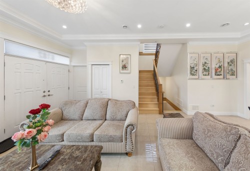 6182 Commercial Street, Vancouver, BC 