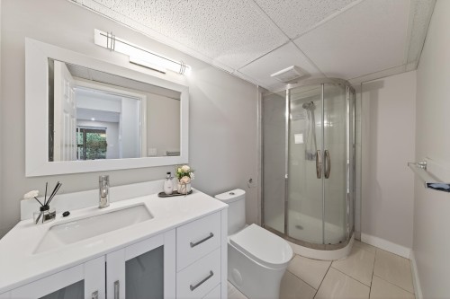 2562 Fuchsia Place, Coquitlam, BC 